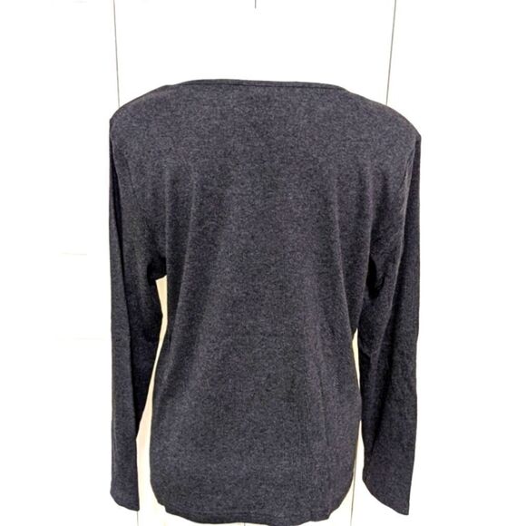 NWOT Karen Scott Long Sleeve V-Neck Top w/ Silver Sequin Accent - Picture 4 of 5